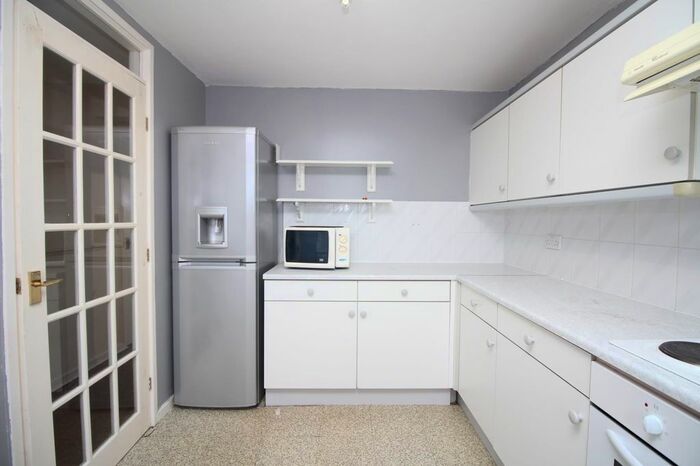 2 Bedroom Flat To Rent In Kielder Close, Killingworth, Tyne And Wear, NE12