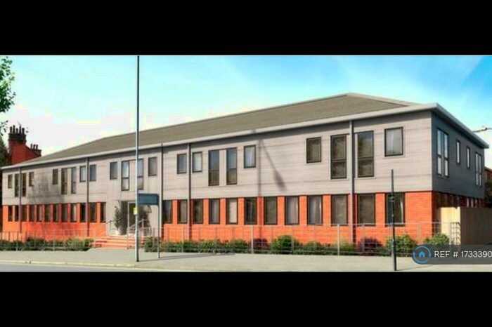 1 Bedroom Flat To Rent In Barton House, Kingston Upon Thames, KT2