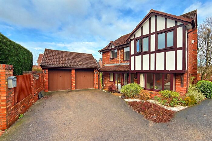 4 Bedroom Detached House To Rent In Schoolacre Rise, Sutton Coldfield, B74