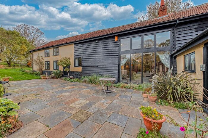 4 Bedroom Barn Conversion For Sale In Low Road, Forncett St. Peter, NR16