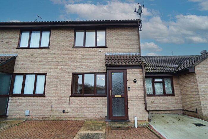 2 Bedroom Semi Detached House For Sale In Wentworth Way, Lowestoft, NR33