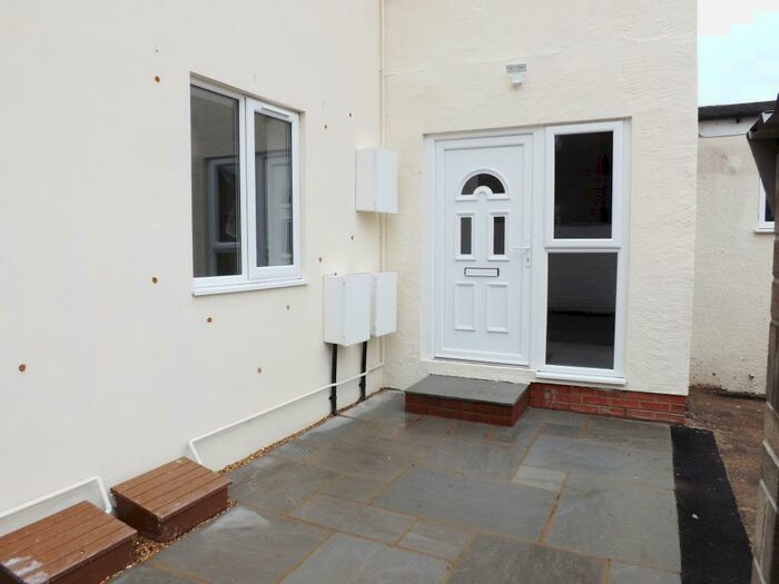 1 Bedroom Flat To Rent In Park Way, Havant, PO9