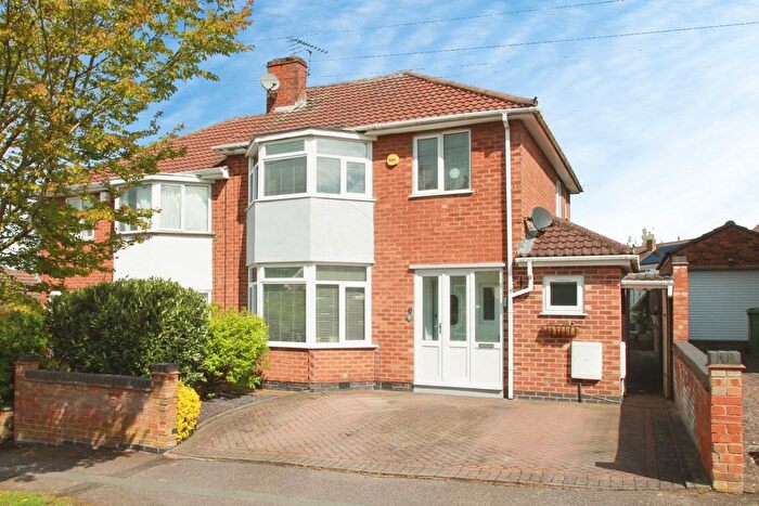 3 Bedroom Semi Detached House For Sale In Tysoe Hill, Glenfield, Leicester, Leicestershire, LE3