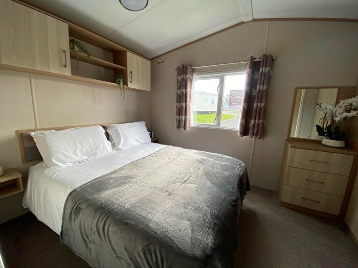 2 Bedroom Caravan For Sale In Wood Park, SA70
