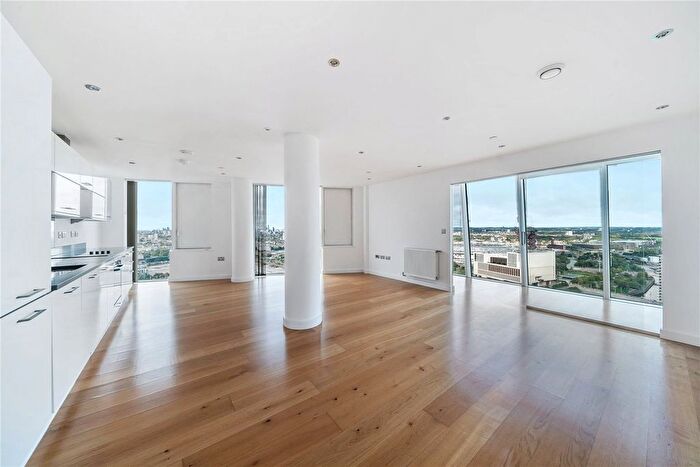 2 Bedroom Flat To Rent In High Street, London, E15