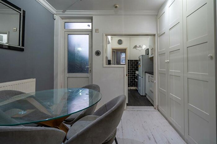 3 Bedroom Terraced House For Sale In Princess Road, Croydon, CR0