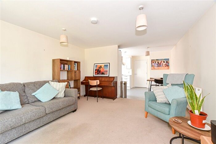 1 Bedroom Flat For Sale In Monson Road, Redhill, Surrey, RH1
