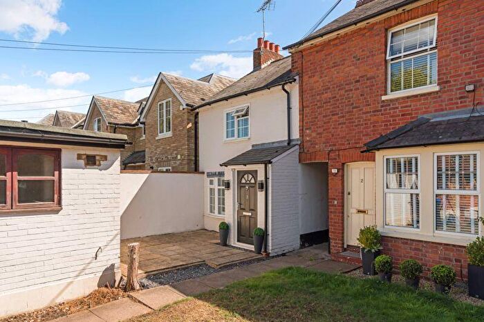 2 Bedroom House For Sale In Kingsway, Farnham Common, SL2