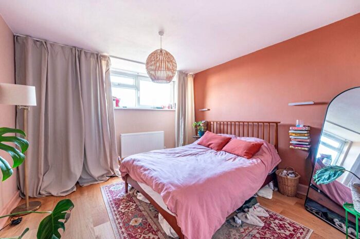 2 Bedroom Flat To Rent In Walthamstow, Walthamstow, London, E17