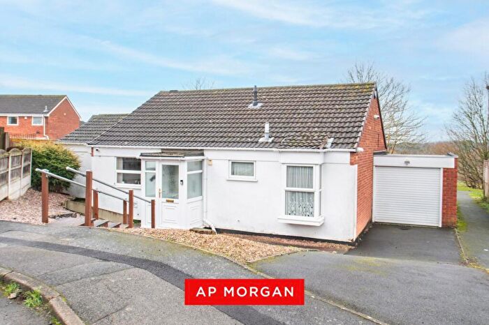 3 Bedroom Bungalow To Rent In Briseley Close, Brierley Hill, West Midlands, DY5