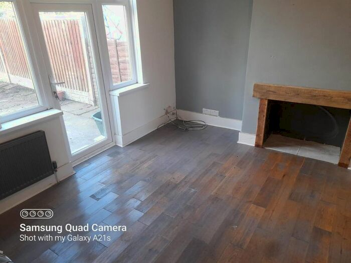 3 Bedroom Semi-Detached House To Rent In Albert Road, Stechford, Birmingham, B33