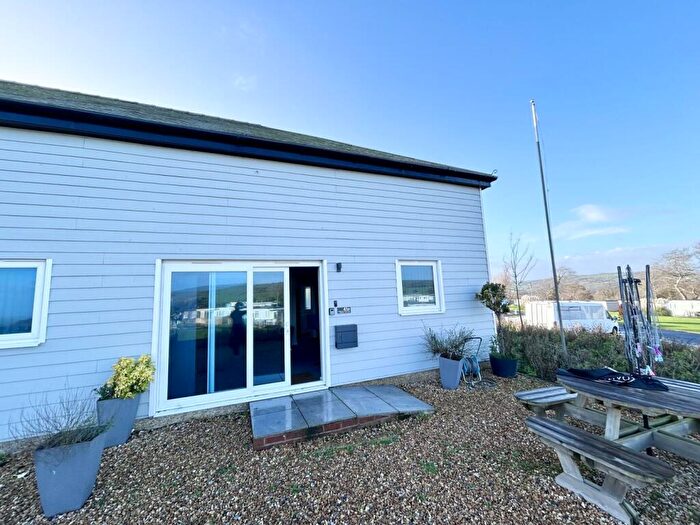 Chalet For Sale In Yaverland Road, Sandown, PO36