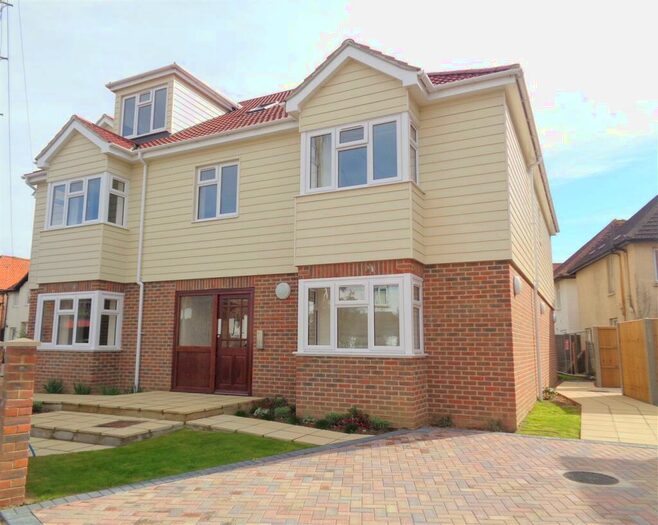 2 Bedroom Apartment To Rent In Newman House, Sturges Road, Bognor Regis, PO21