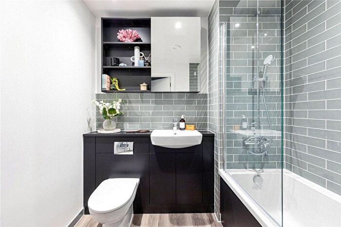 2 Bedroom Flat For Sale In Firth House, Heathside, Greenwich, London, SE10