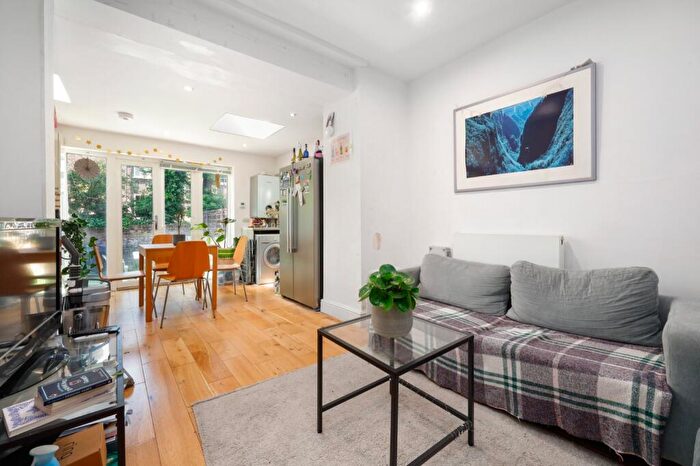 4 Bedroom Terraced House To Rent In Carol Street, Camden Town, NW1