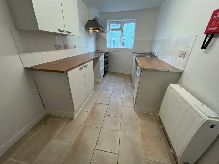 2 Bedroom Flat To Rent In Cats Ash, Shepton Mallet, Somerset, BA4