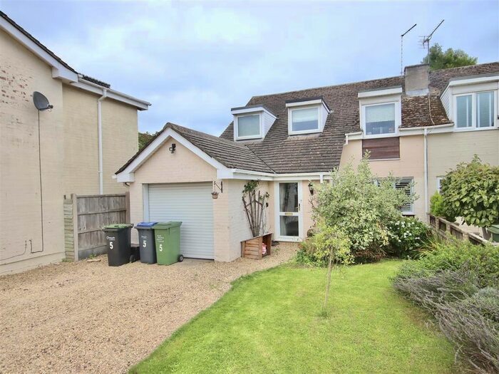 4 Bedroom Semi-Detached House For Sale In Cowley Way, Sutton Benger, Chippenham, SN15