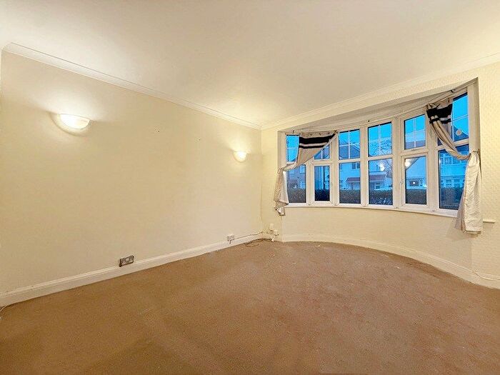 4 Bedroom Semi Detached House To Rent In Argyle Avenue, Hounslow, TW3