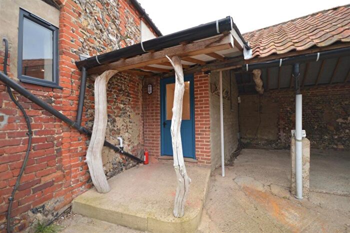 2 Bedroom Cottage To Rent In Bramfield, IP19