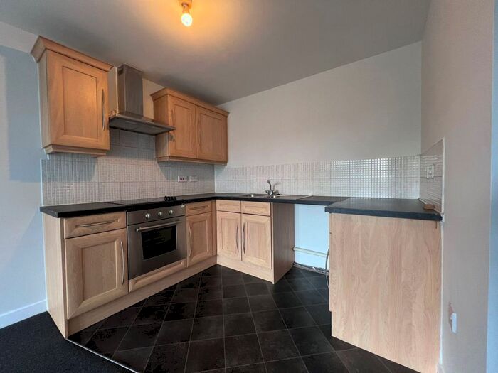 2 Bedroom Flat To Rent In Guest Street, Widnes, WA8