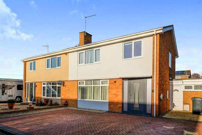3 Bedroom Semi-Detached House For Sale In Withy Trees Road, South Littleton, Evesham, Worcestershire, WR11