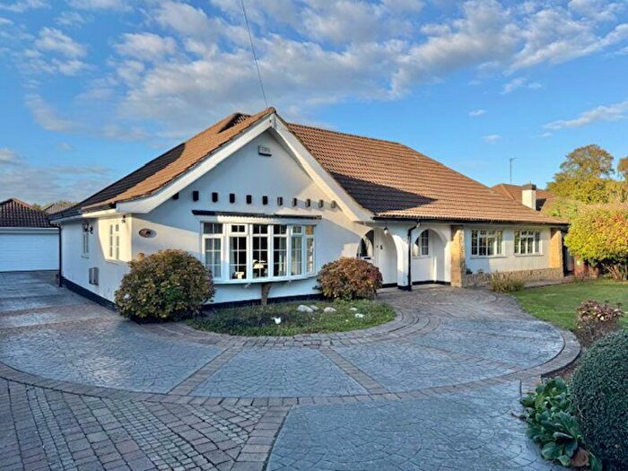 4 Bedroom Detached Bungalow For Sale In Humberston Avenue, Humberston, DN36