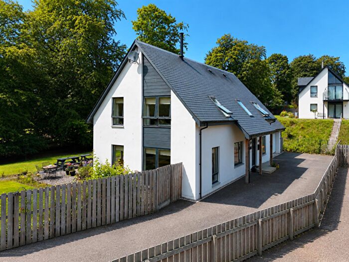 4 Bedroom Detached House For Sale In Lodge Park, Fort William Road, Newtonmore, PH20