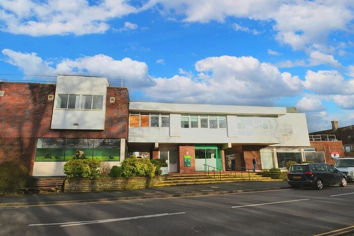 2 Bedroom Flat To Rent In Storrington, Pulborough, West Sussex, RH20