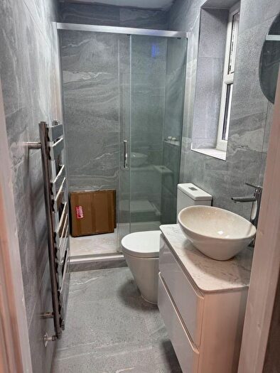 Studio To Rent In Fernhill Road, Farnborough, GU14