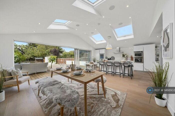 5 Bedroom Detached House To Rent In Clarence Road, Windsor, SL4