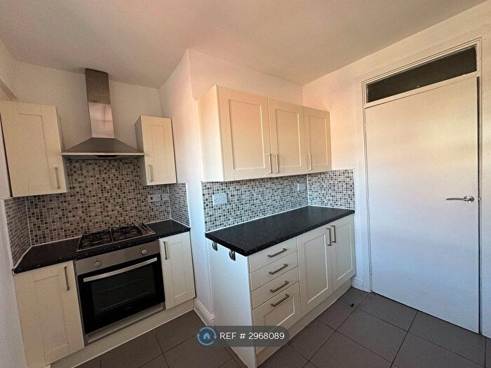 3 Bedroom Flat To Rent In Hardy St, Liverpool, L1
