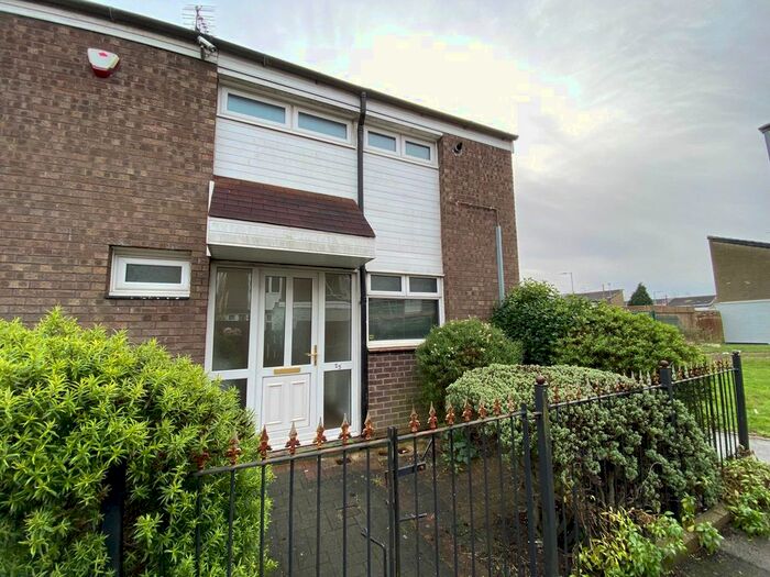 3 Bedroom End Of Terrace House To Rent In Langtree Close, Bransholme HU7
