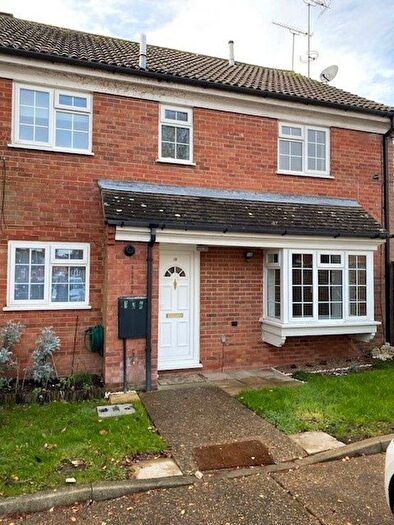 2 Bedroom Property To Rent In Old School Close, Codicote, Hertfordshire, SG4