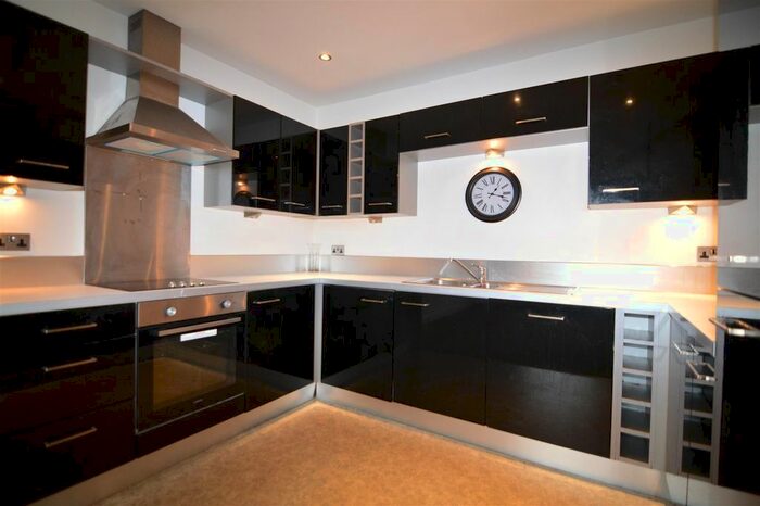 2 Bedroom Flat To Rent In Cleckheaton Road, Oakenshaw, Bradford, BD12