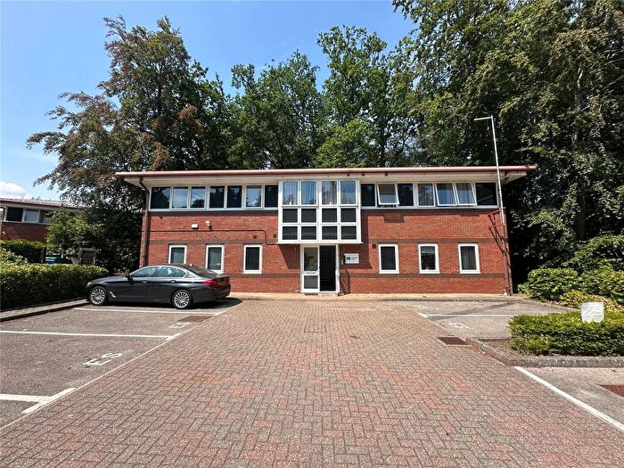 1 Bedroom Flat To Rent In Wellington Business Park, Dukes Ride, Crowthorne, RG45