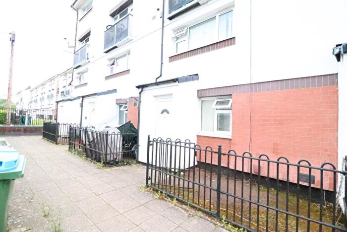 2 Bedroom Maisonette To Rent In Tarquin Close, Coventry, CV3