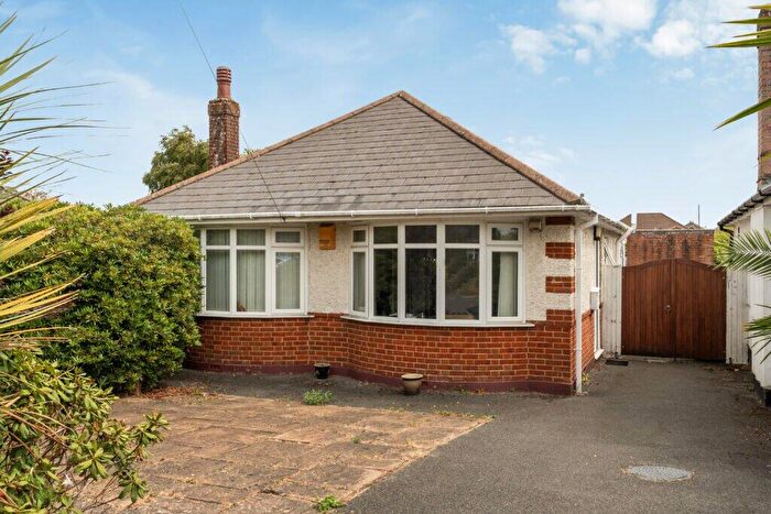2 Bedroom Detached Bungalow For Sale In Daws Avenue, Bournemouth, BH11