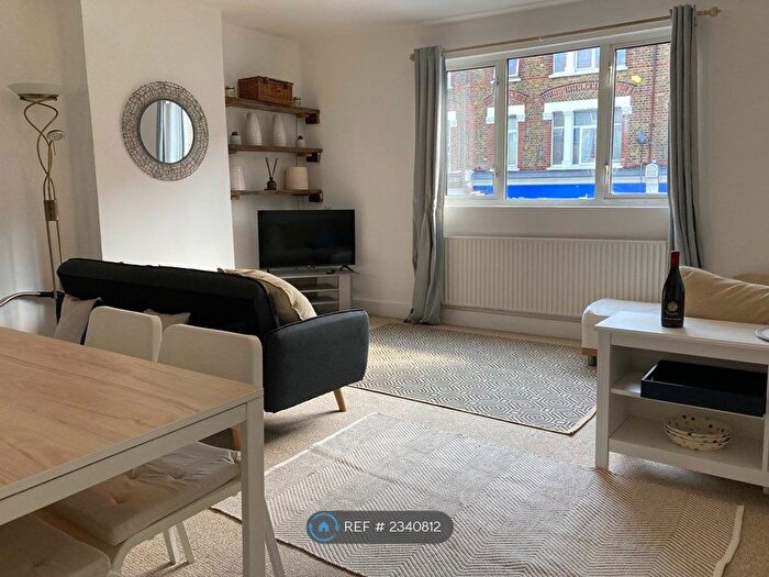 1 Bedroom Flat To Rent In Earlsfield Station, Earlsfield, SW18