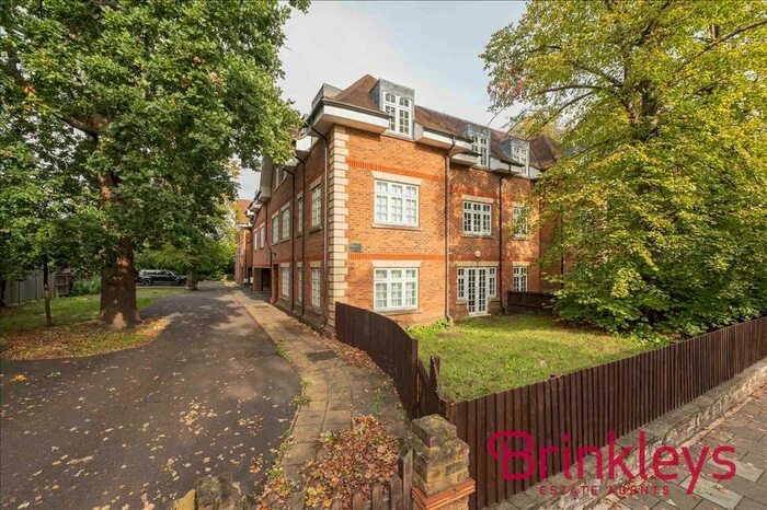 2 Bedroom Flat To Rent In Augustus Road, London, SW19