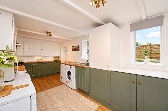 2 Bedroom Cottage For Sale In Belthorn Road, Belthorn, BB1