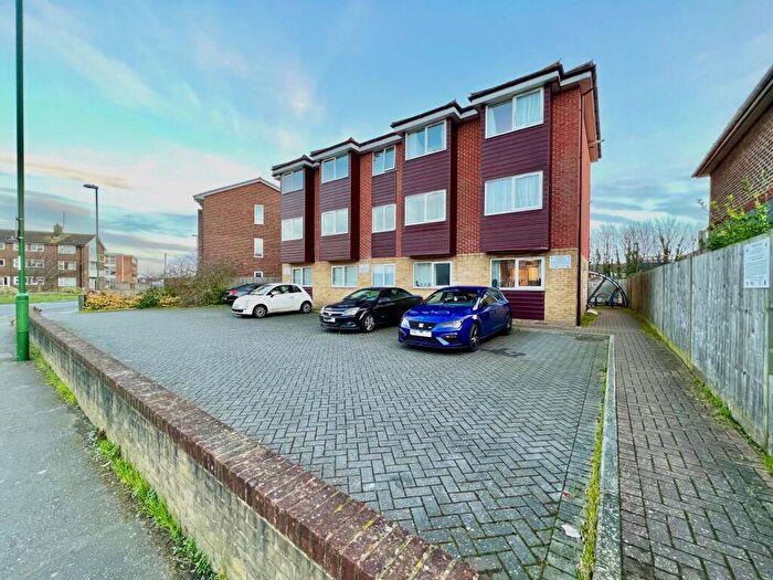 2 Bedroom Flat To Rent In Tower Road, Lancing, BN15