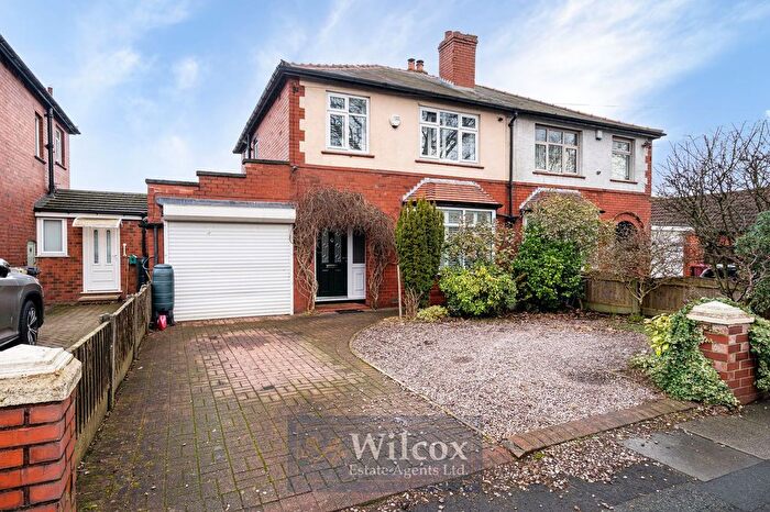 3 Bedroom Semi Detached House For Sale In Plodder Lane, Farnworth, BL4