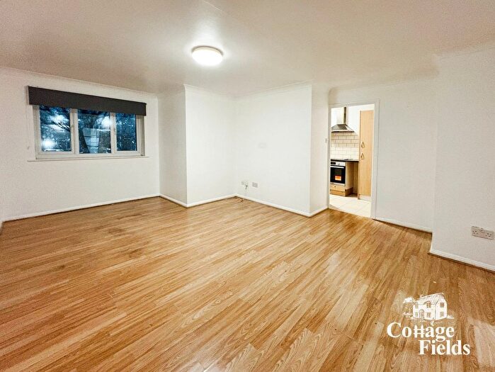 2 Bedroom Flat To Rent In Cherry Blossom Close, London, N13