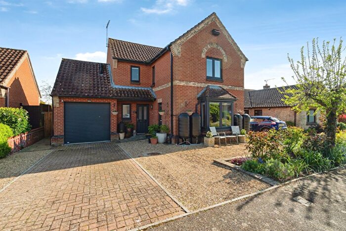 3 Bedroom Detached House For Sale In Causeway Close, Brockdish, Diss, IP21