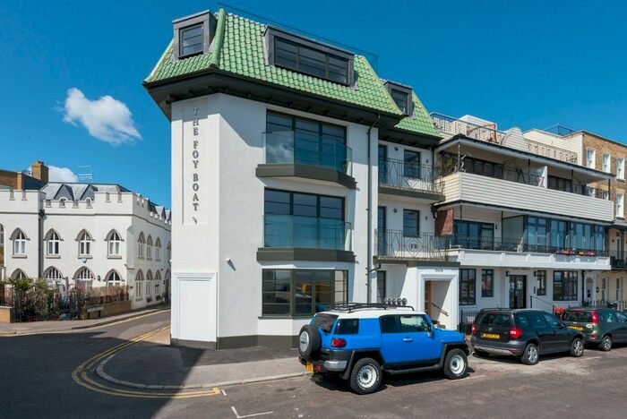 2 Bedroom Flat To Rent In Sion Hill, Sion Hill, CT11