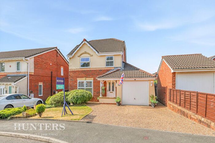 3 Bedroom Detached House For Sale In Moorwood Drive, Oldham, OL8