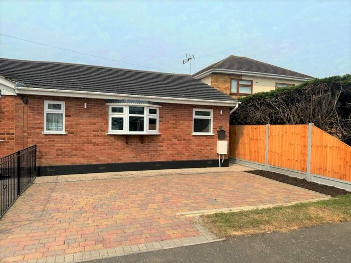 2 Bedroom Semi-Detached Bungalow To Rent In Beach Road, Canvey Island, SS8