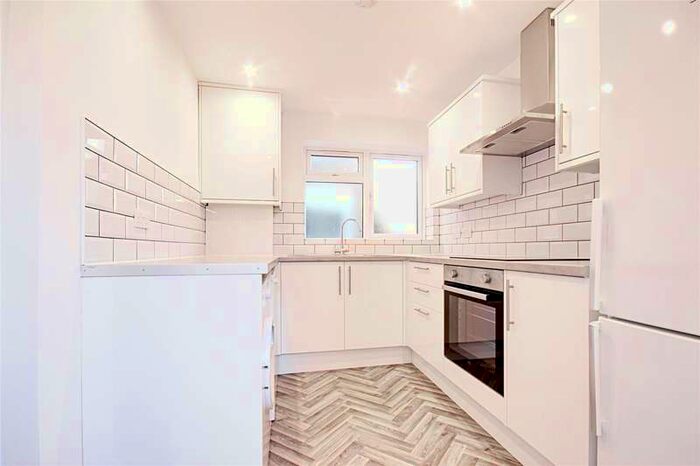 2 Bedroom Apartment To Rent In Sandhurst Road, London, N9