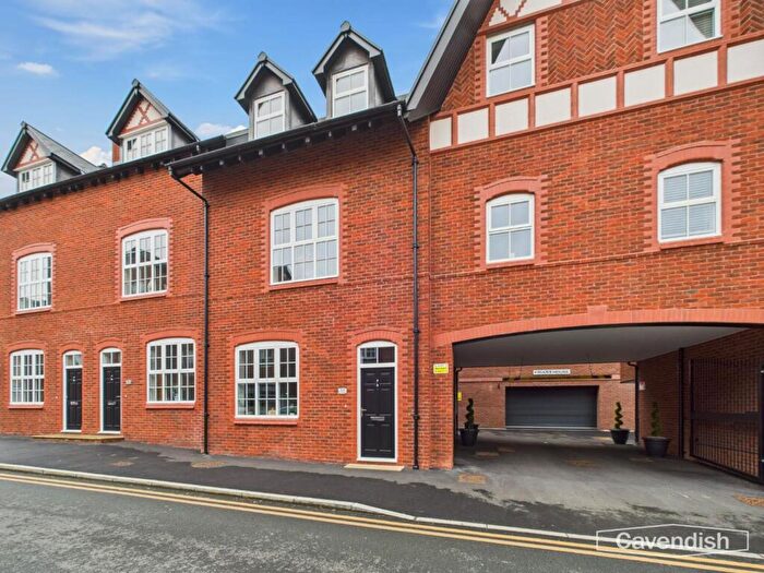 4 Bedroom Town House For Sale In Commonhall Street, Chester, CH1
