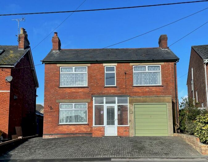 3 Bedroom Detached House To Rent In Restrop Road, SN5